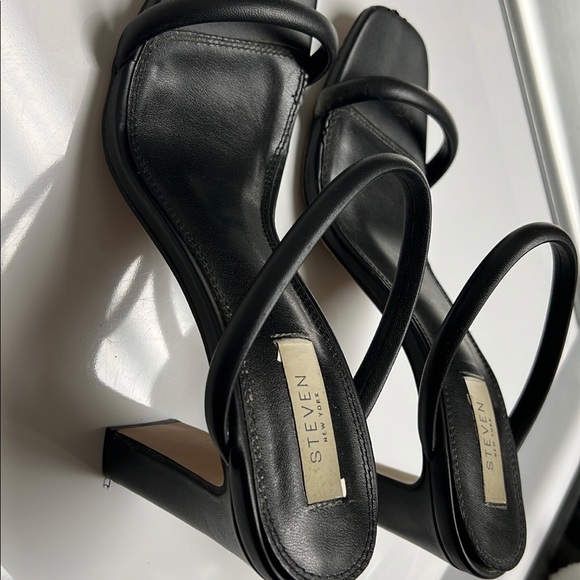 Heels - Picture 2 of 2